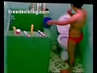 印度人 tamil 女佣 在 淋浴 隐 凸轮