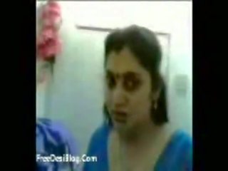 001048 SOUTH INDIAN honey STRIPPING NAKED & begins LOVE