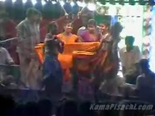 Andhra meztelen tánc mov hd online