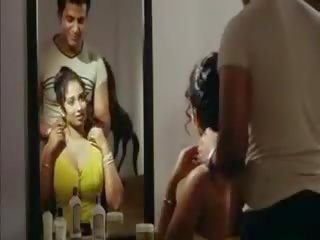 Indisk hyggelig skuespiller bading i mykporno mallu vid